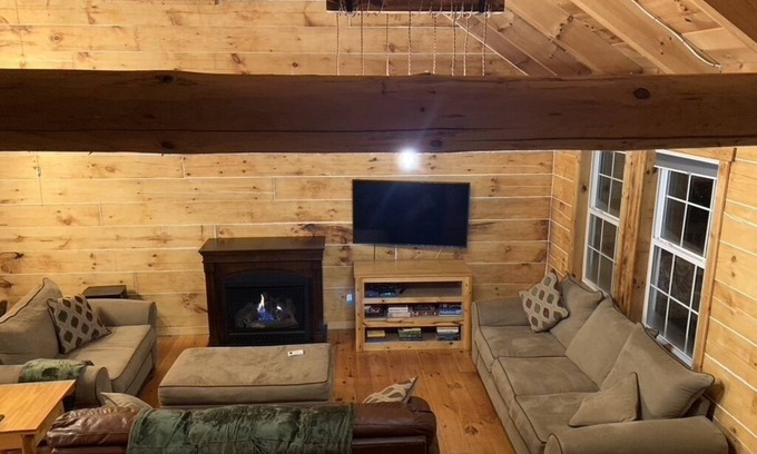Laurelville Cabina | Cozy Creekside Cabin in the heart of Hocking Hills