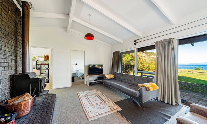 Kinloch Casa | Lakeside Cuna Kinloch