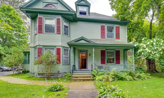 Lenox Dale Apartamento | Cozy Dalton Studio w/ Porch & Outdoor Seating!