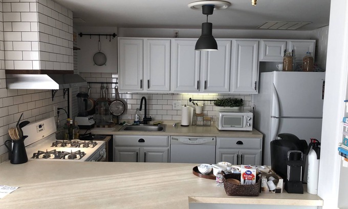Fredericksburg Casa | Acogedor apartamento de un dormitorio de diseño, vecindario tranquilo, cerca de muchas tiendas