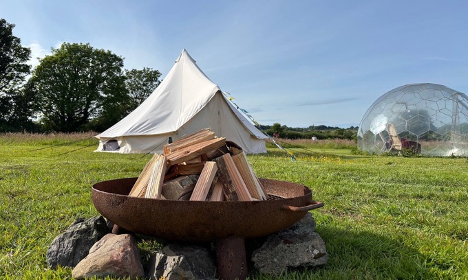 Dwyran Cabina | Cozy Dog Friendly Hot Tent With Log Burner & Logs
