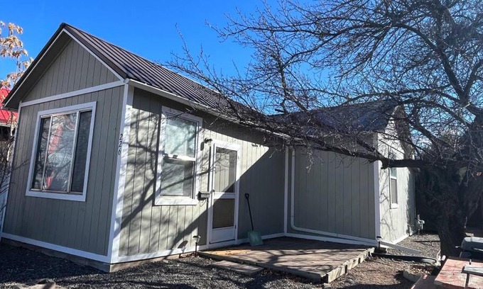 Montrose Casa | Cozy downtown bungalow minutes from Black Canyon