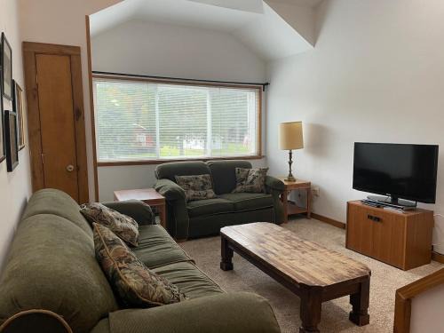Hunter Apartamento | Cozy Downtown Hunter Mountain Getaway