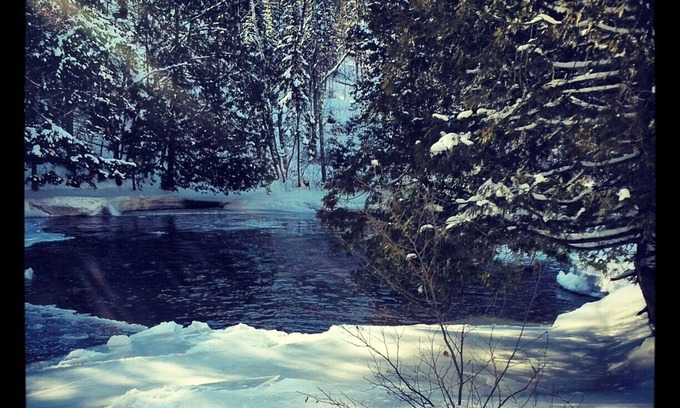Crivitz Cabaña | Cozy Retreat, ecléctico en el río Peshtigo en el norte de Wisconsin