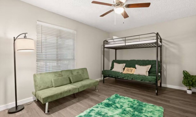 South Manchaca Apartamento | Cozy Emerald Hideaway - Pet Friendly