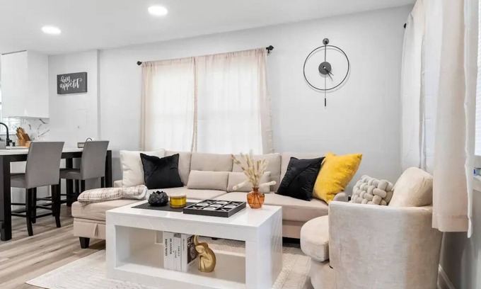 Yorktown Casa | Cozy Entire Single Family House near D.C
