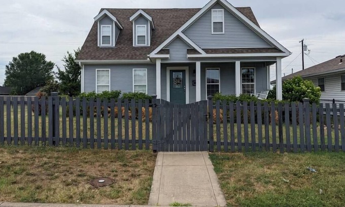 Joplin Casa | Cozy Escape in Central Joplin Sleeps 8+