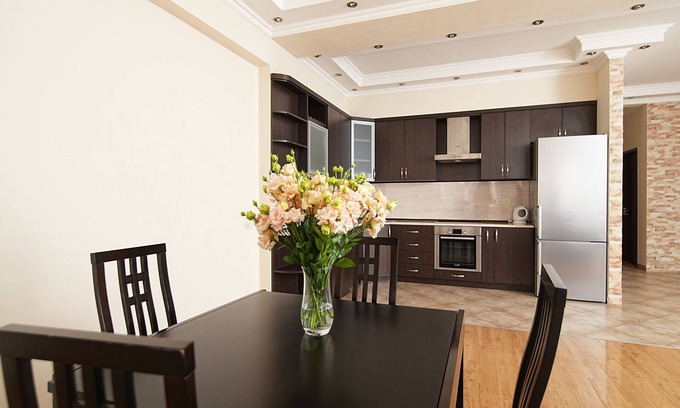 Kentron Apartamento | Cozy Family Apartment with City Views by Sweet Home