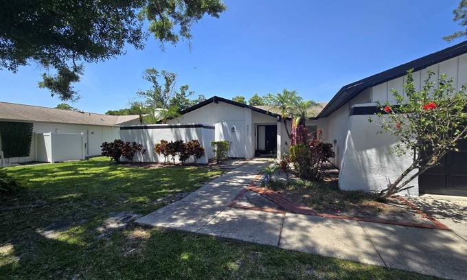 Greater Northdale Casa | Cozy Family-Friendly 3BR Home Near TPA Airport & 40min to Clearwater Beach