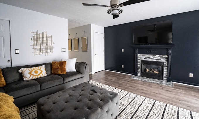 Jeffersonville - Clarksville Casa | Cozy family home. 19 minutes from Churchill Downs