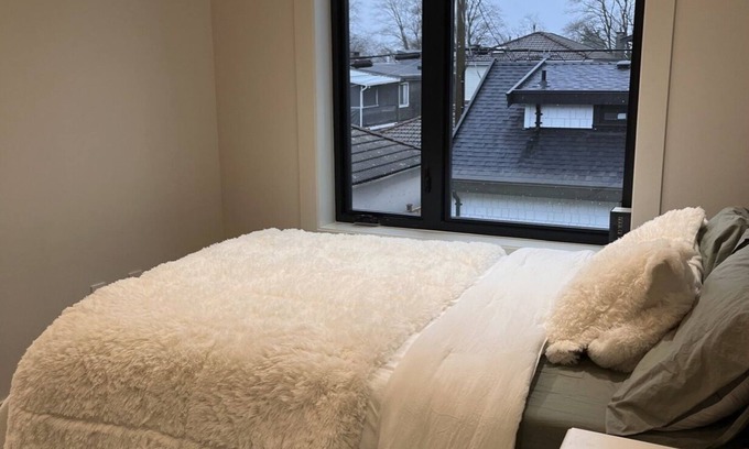 Hastings Casa | Cozy family home With Large kitchen and family dinning table