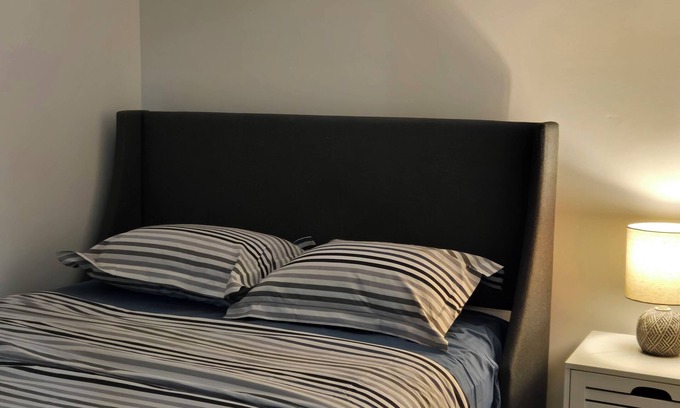 Winnipeg Casa | Cozy Family-sized basement suite.