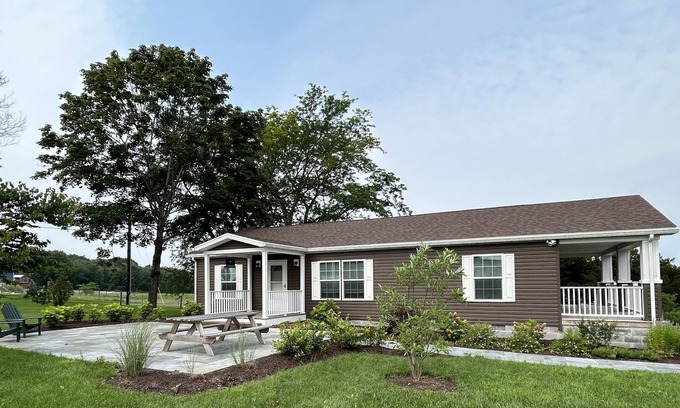 Germantown Casa | Cozy farm stay with mountain views!