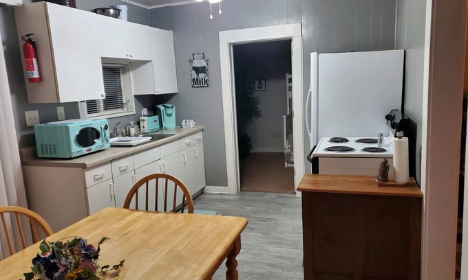 Twin Falls Casa | Cozy Farmhouse in Town