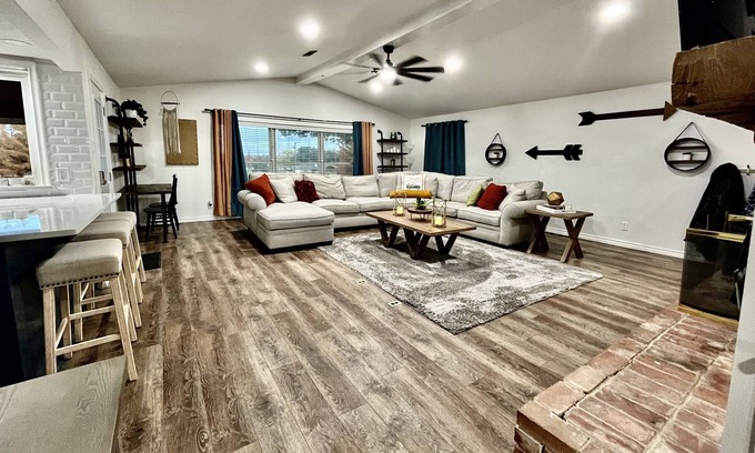 Rockwall Casa | Cozy Farmhouse on almost 2 Acres