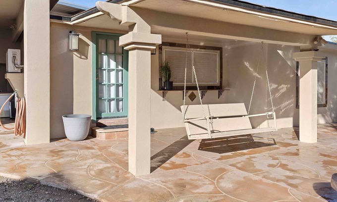 San Tan Valley Otro | Cozy Farmhouse
