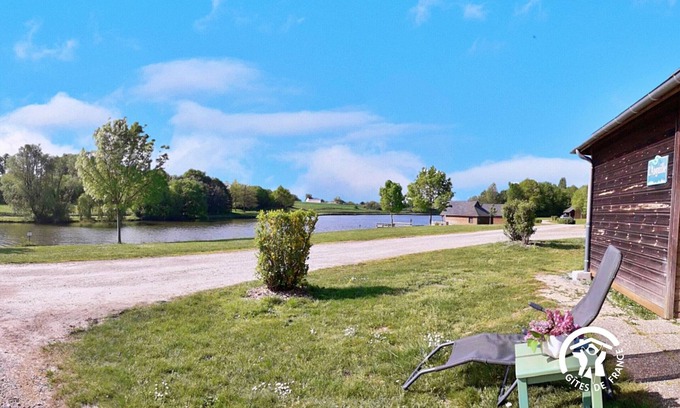 Villiers-Charlemagne Cabaña | Casa de campo con muelle privado para pesca, 5-7 pers., actividades para niños, rutas, mascotas OK.