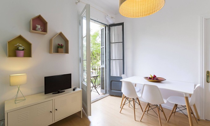La Sagrada Familia Apartamento | Cozy Flat with Unbeatable Views of Sagrada Familia