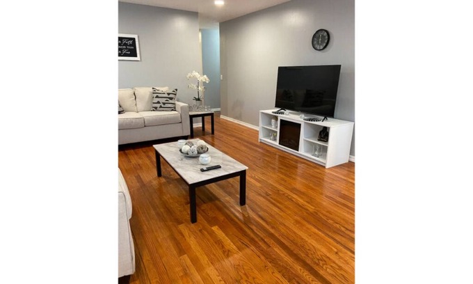 Westwood Casa | 🌟Cozy Four Bedroom Home Away From Home
