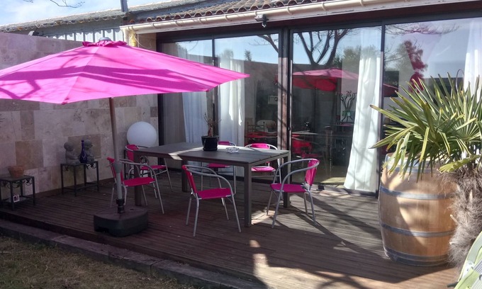 Saint-Sulpice-de-Faleyrens Cabaña | acogedor apartamento, cerrado parkink gratuito, WiFi, aire acondicionado, a 600 metros de Saint-Emilion