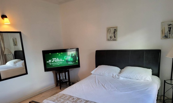 Little Bay Casa | VIP King Suite (VIPKS)