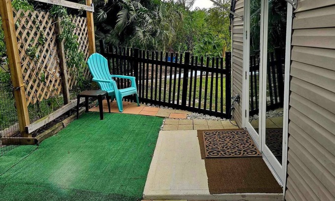 Palm Bay Apartamento | Cozy Garden Efficiency located in NW Palm Bay