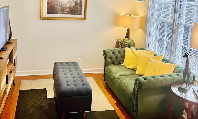 Piedmont Heights Apartamento | Cozy Garden Level Piedmont Park Charmer
