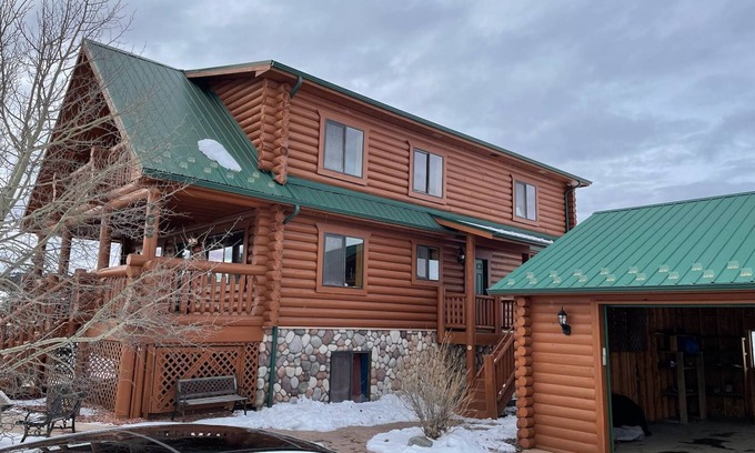 Divide Cabina | Cozy-Get-Away- Cabin