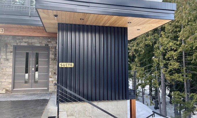 Rossland Apartamento | Cozy Getaway for Couples!