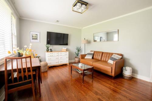 Urbandale Nations Casa | Cozy Getaway Mins to Downtown, Broadway Airport