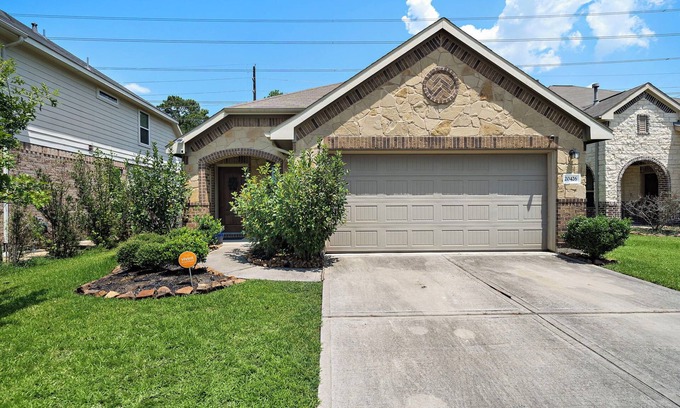 Humble Casa | Cozy Getaway Nr Airport | WiFi | BBQ | Yard | Pet