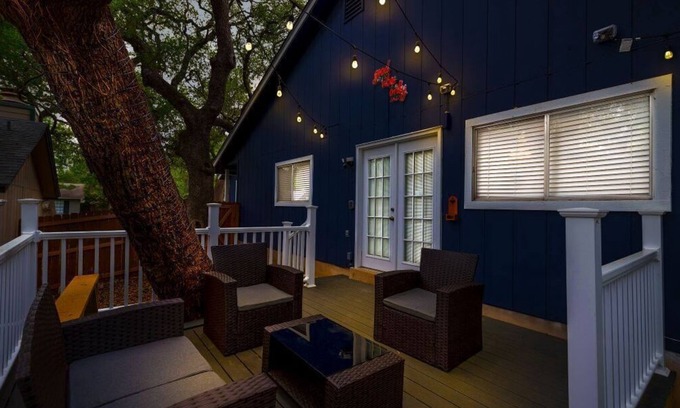North San Antonio - SAT Casa | Cozy Good Vibes Getaway