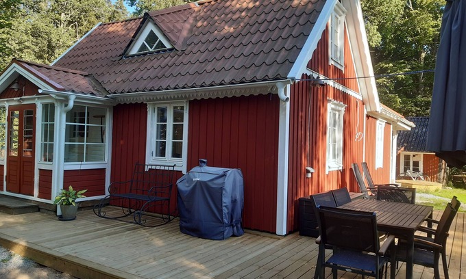 Langasjo Casa | Cozy guest house "Björkedal" in southern Småland + fenced property