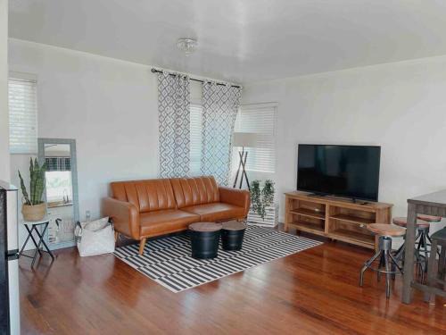 Midway City Casa | Cozy Guesthouse in Central OC