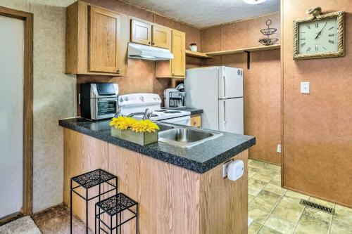 Gulf Breeze Casa | Cozy Gulf Breeze Home, 3 Mi to East Bay!