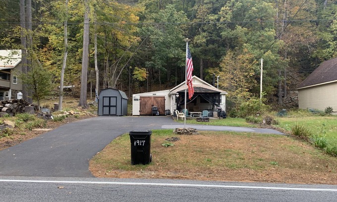 Hadley Casa | Cozy Hadley Adk home on the Sacandaga Lake
