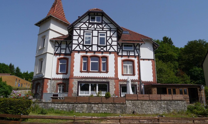 Bad Sachsa Villa | Acogedora casa de entramado de madera con espacio para todos