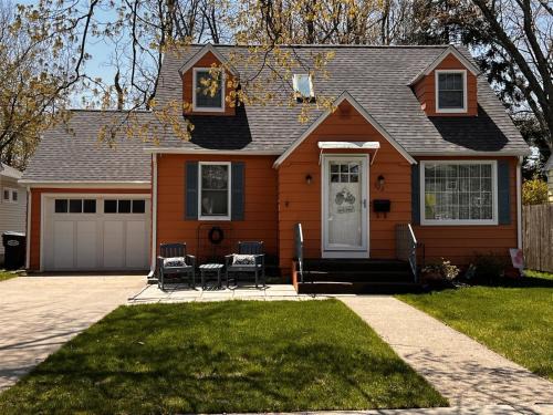 South Haven Casa | Cozy Haven- Cape Cod style cottage- close to beach