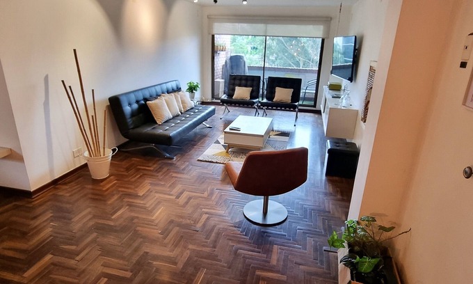 Lalinde Apartamento | Cozy Haven in El Poblado, 100mb WiFi & 2 min to provenza.