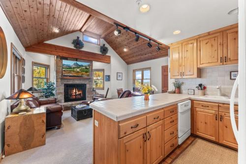 Downtown Park City Casa | Cozy Hillside Cottage Overlooking Main Street