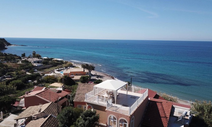 Skala Apartamento | Apartamento en primera línea de mar con fantásticas vistas al mar | Paramonas, Corfú