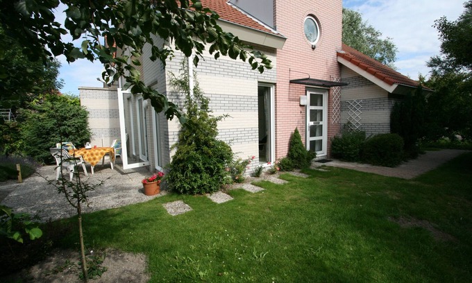 Makkum Casa | Acogedora casa de vacaciones a 150 metros de la playa en el IJsselmeer