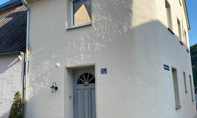 Minheim Casa | Acogedora casa de vacaciones en el pueblo vinícola de Minheim en el Mosela