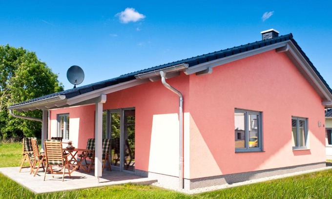 Zierow Casa | Cozy Holiday Home in Zierow near Baltic Sea Beach