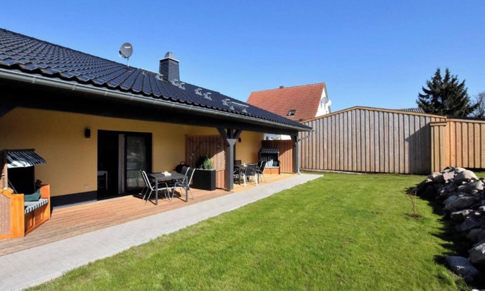 Barnekow Casa | Cozy holiday home with terrace and garden
