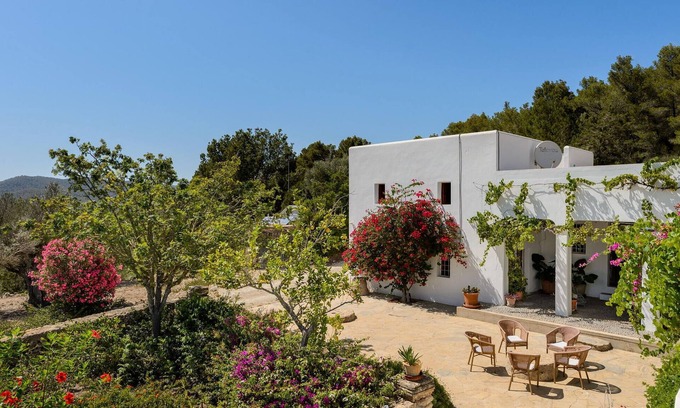 Sant Antoni de Portmany Casa | Cozy home in Sant Antoni de Portman