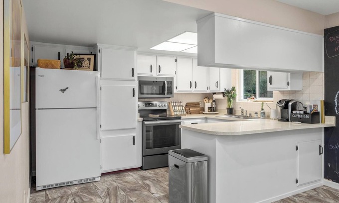 Davis Casa | Cozy home-away-from-home 3-bedroom house in Davis
