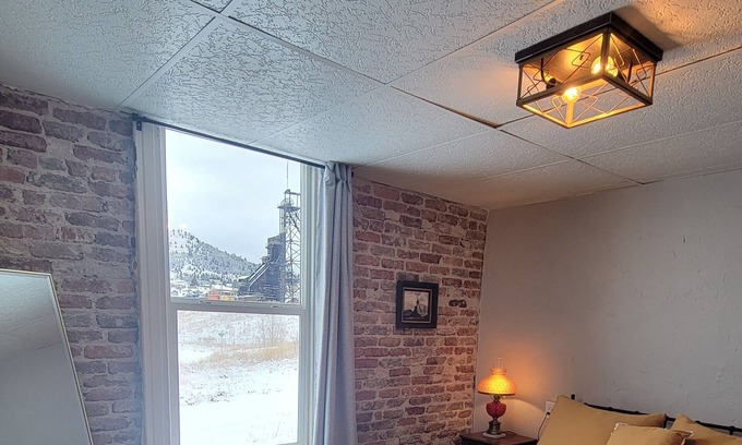 Butte Casa | Cozy home close to Hospital and MT Tech in Uptown Butte.