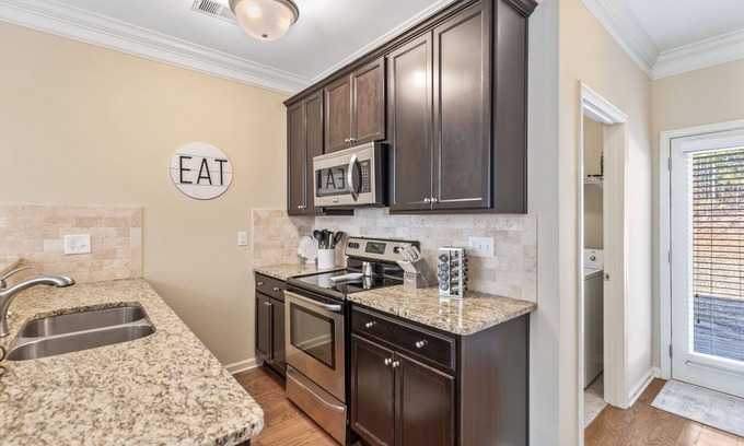 Opelika Casa | Cozy home close to RTJ and Auburn, right off 280!