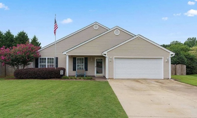 Taylors Casa | Cozy home in a peaceful neighborhood15 minutes to downtown Greenville and Greer.